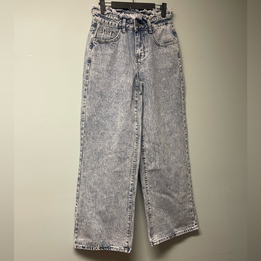 Women's Blue High-Waisted Jeans